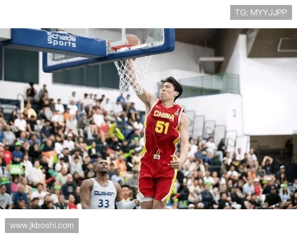 中国男篮26岁新星NBA首秀爆发砍下14分3板强势对抗文班展现全能实力